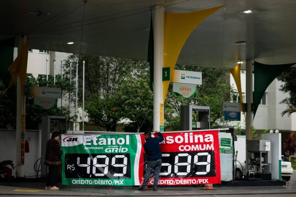 f6c979621f2d44296138825b26e11f46-1024x683 Preço da gasolina aumenta novamente e chega a R$ 6,59 nos postos do DF.