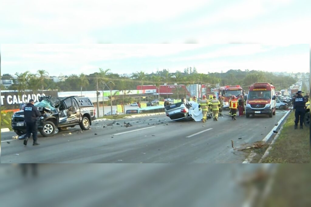 Acidente-fatal-na-Epia-Sul-1024x683 Carros destruídos após grave acidente com morte na Epia.